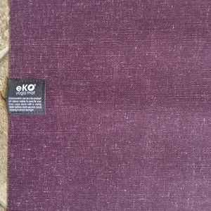 Manduka Superlite Ecotek yoga mat- Açaí color